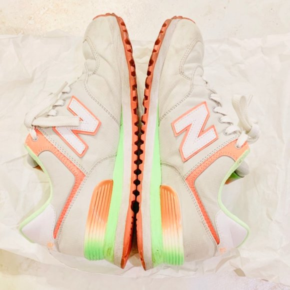 New Balance Shoes - 👟NEW BALANCE 👟WL574APN ALPINE GRAY RED GREEN W8B
